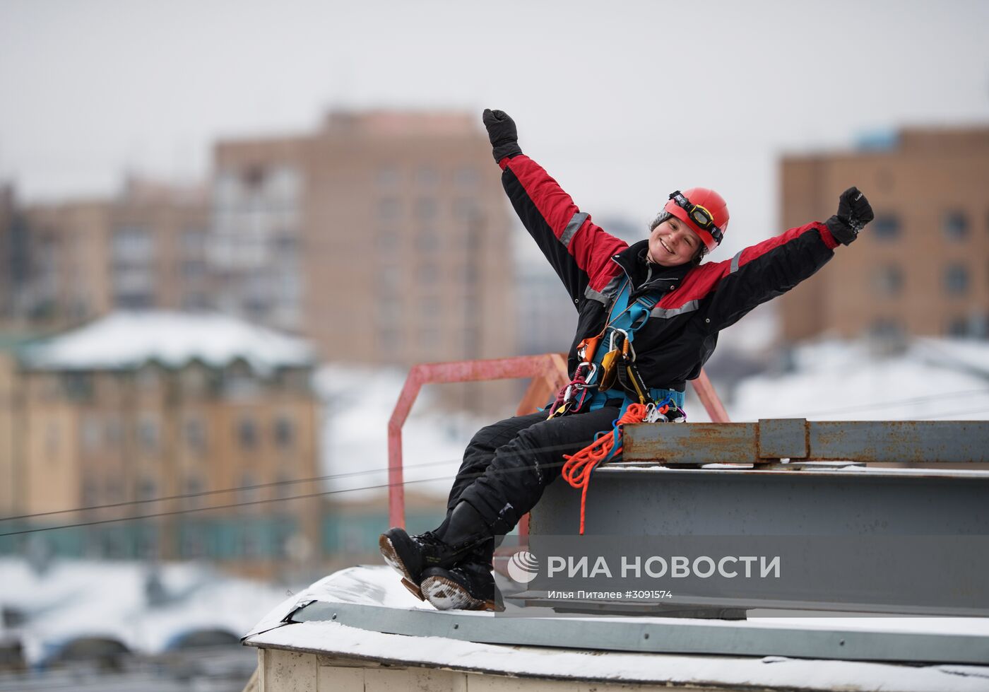 "Неженская" профессия. Промышленный альпинист Кристина Мельникова