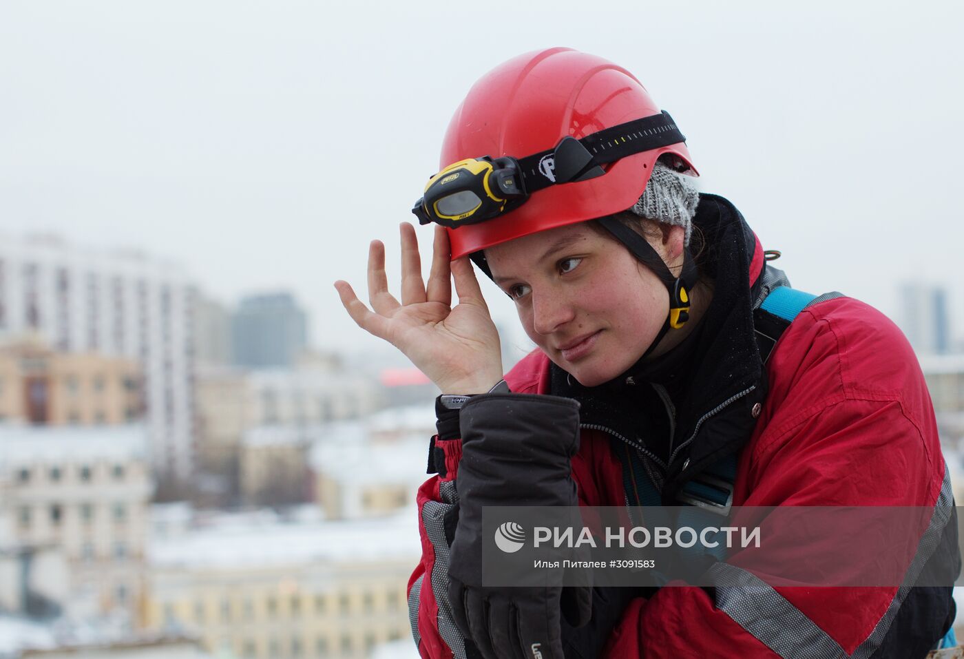 "Неженская" профессия. Промышленный альпинист Кристина Мельникова