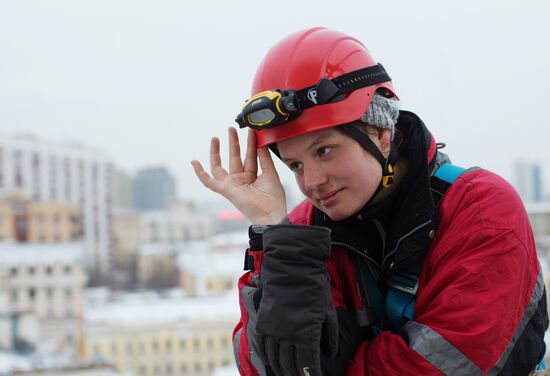 "Неженская" профессия. Промышленный альпинист Кристина Мельникова