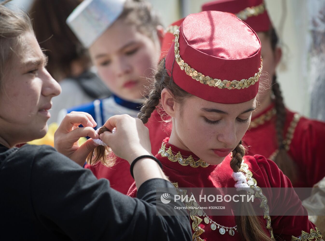 В Крыму испекли самый большой в мире чебурек