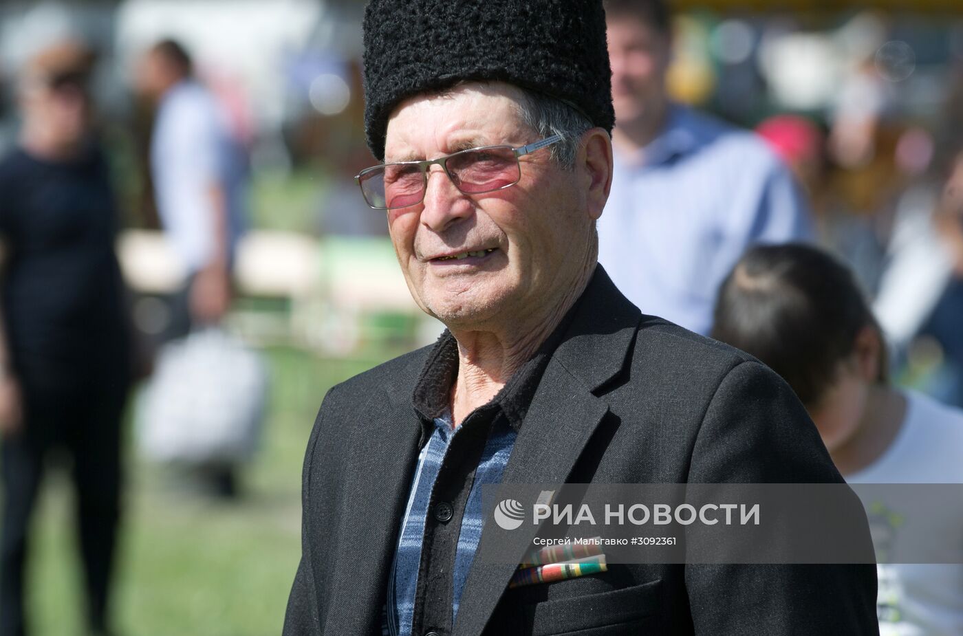 В Крыму испекли самый большой в мире чебурек