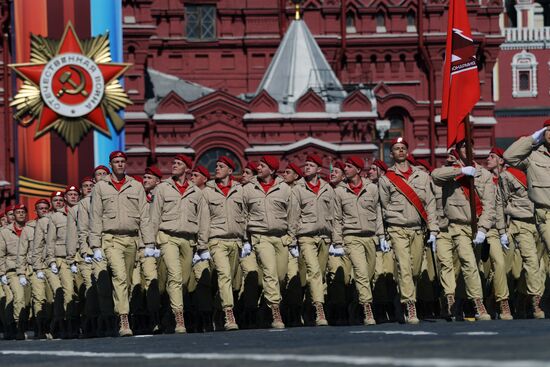 Генеральная репетиция военного парада, посвящённого 72-й годовщине Победы в ВОВ