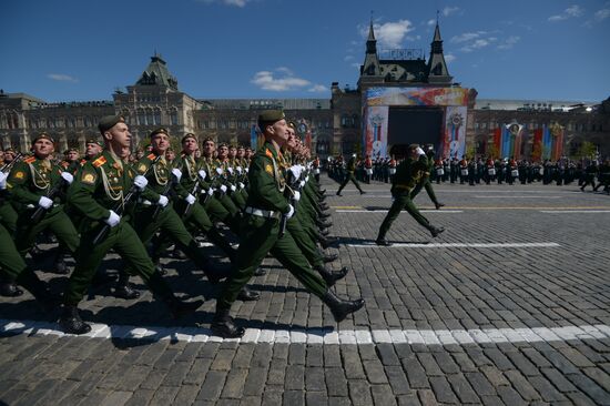 Генеральная репетиция военного парада, посвящённого 72-й годовщине Победы в ВОВ