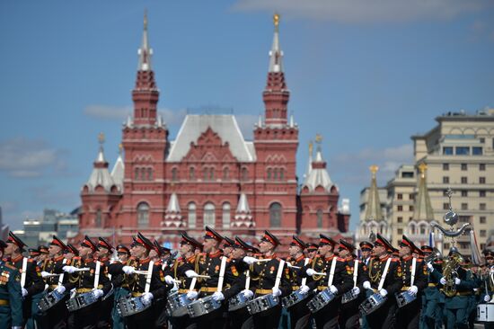 Генеральная репетиция военного парада, посвящённого 72-й годовщине Победы в ВОВ