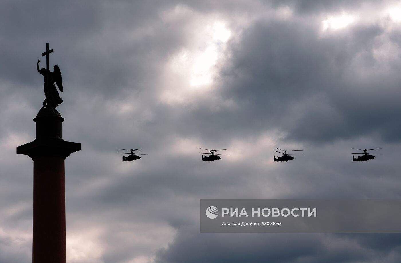 Генеральная репетиция парада Победы в Санкт-Петербурге