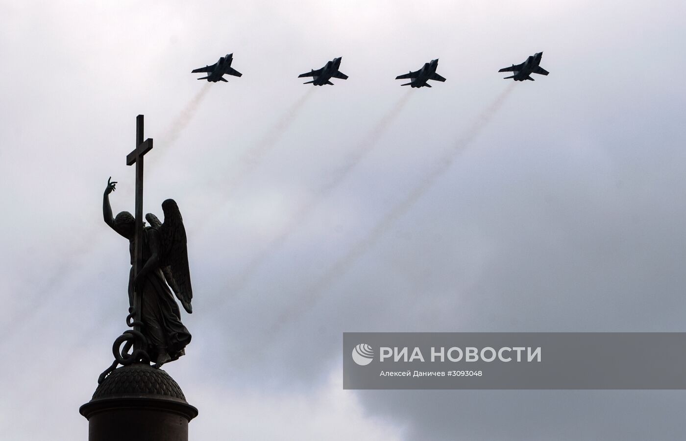 Генеральная репетиция парада Победы в Санкт-Петербурге