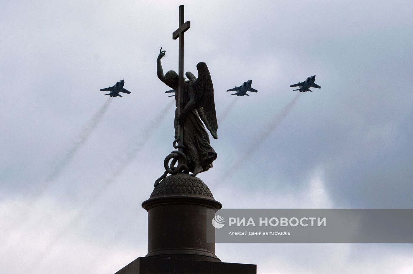 Генеральная репетиция парада Победы в Санкт-Петербурге