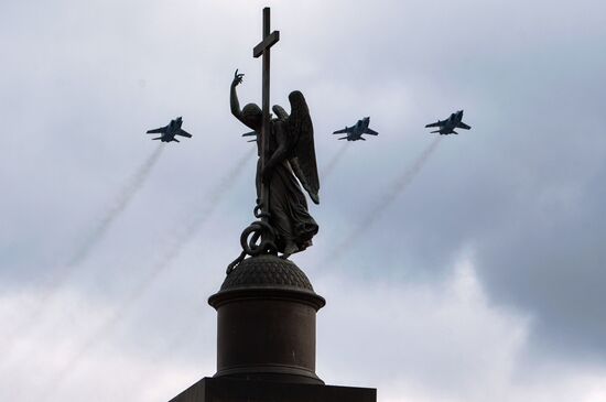 Генеральная репетиция парада Победы в Санкт-Петербурге