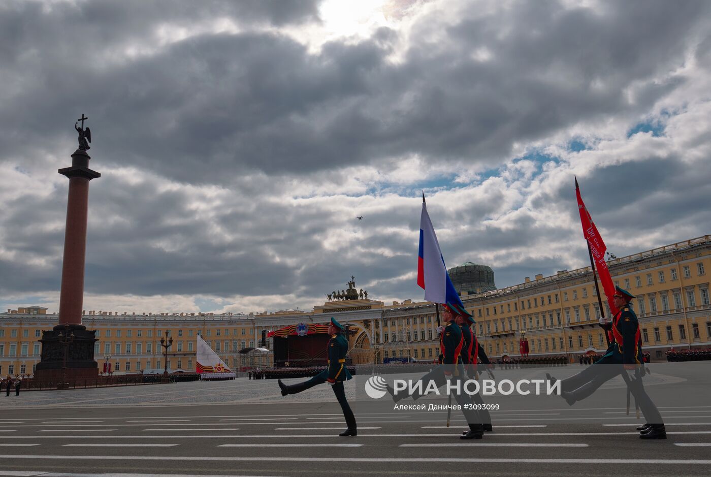 Генеральная репетиция парада Победы в Санкт-Петербурге