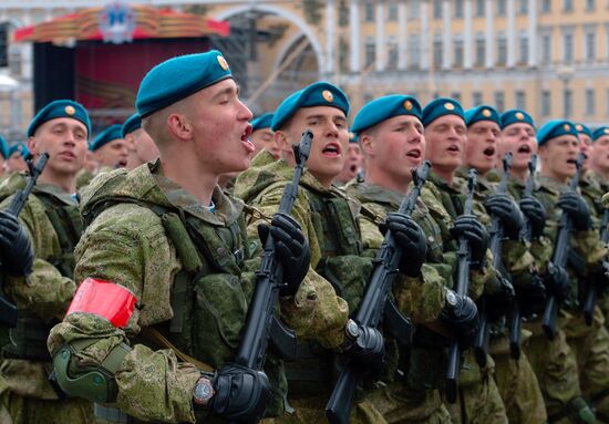 Генеральная репетиция парада Победы в Санкт-Петербурге