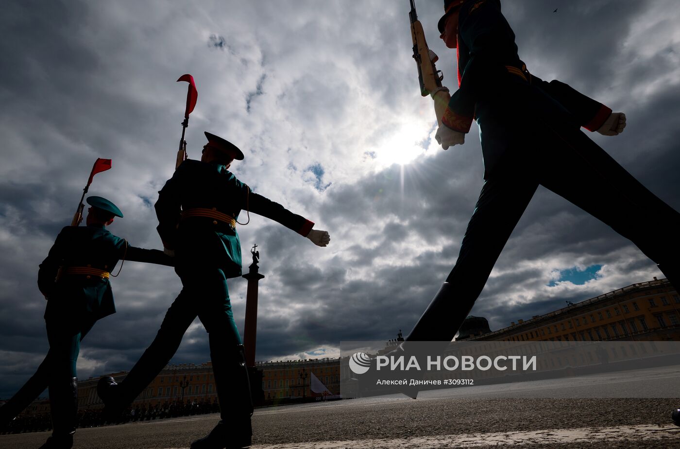 Генеральная репетиция парада Победы в Санкт-Петербурге