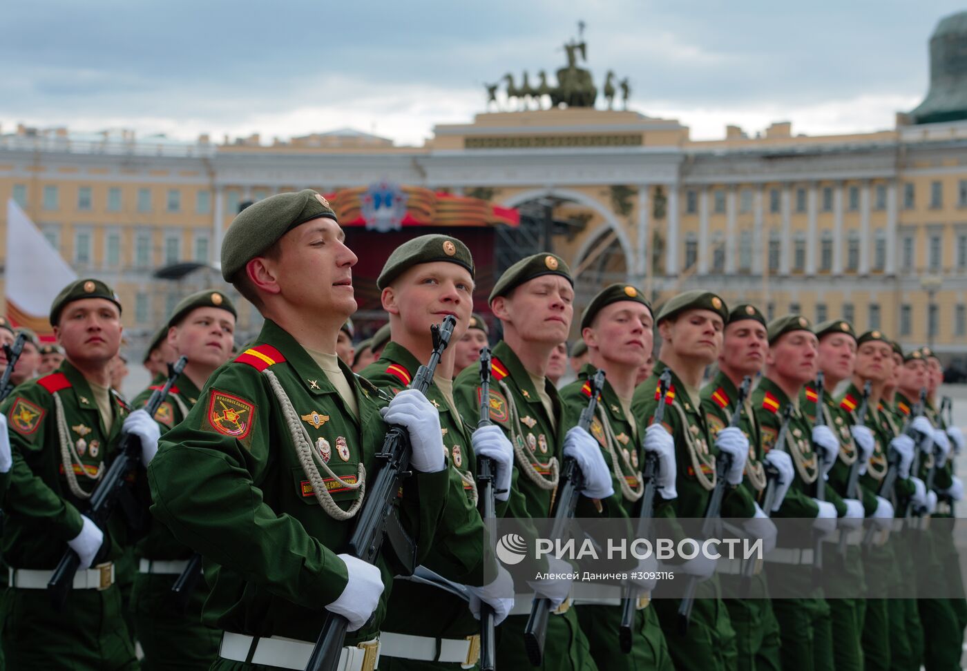 Генеральная репетиция парада Победы в Санкт-Петербурге