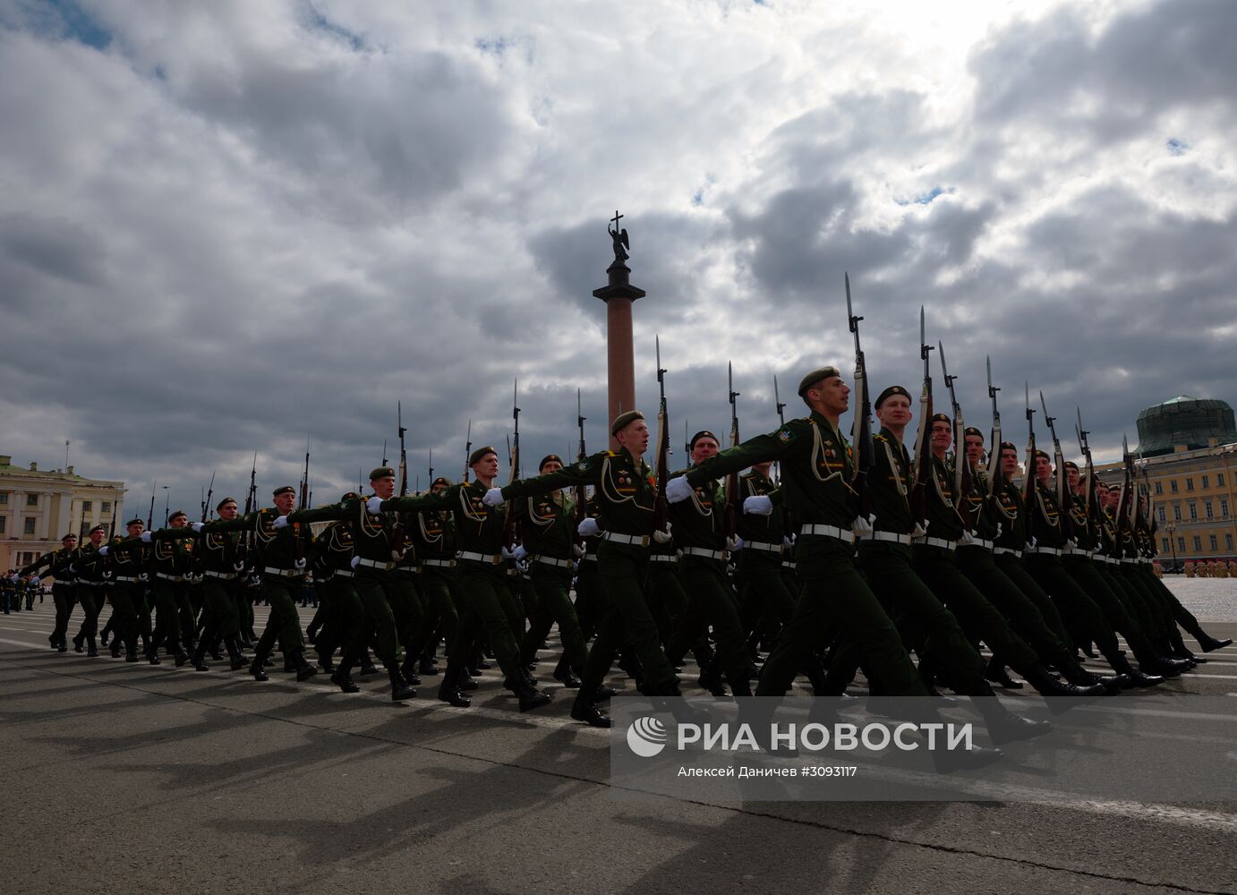 Генеральная репетиция парада Победы в Санкт-Петербурге