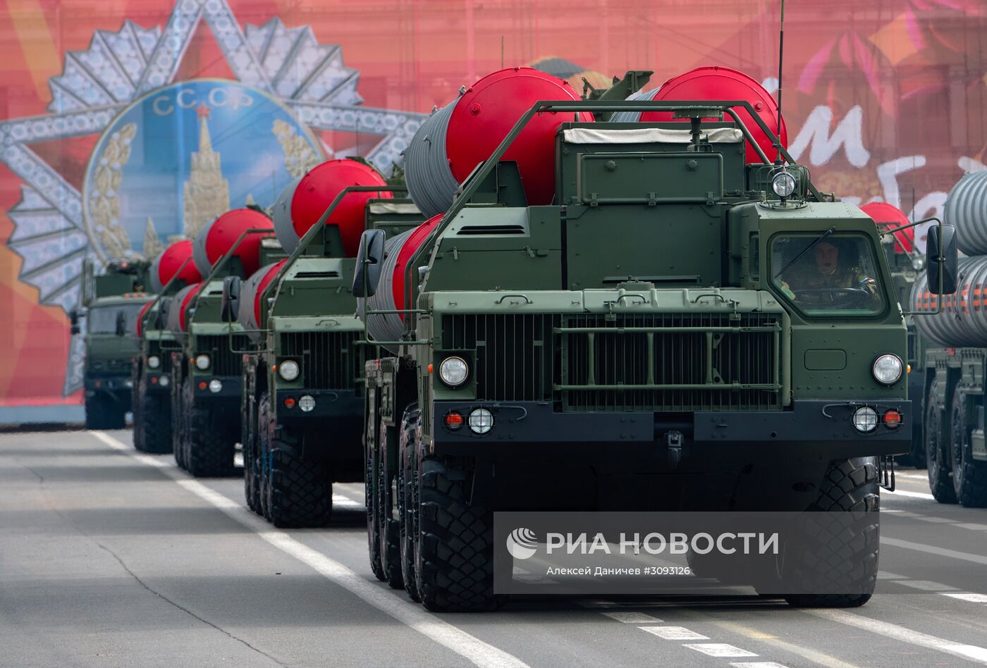 Генеральная репетиция парада Победы в Санкт-Петербурге