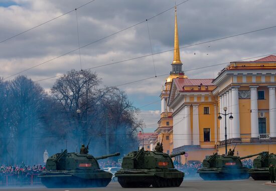 Генеральная репетиция парада Победы в Санкт-Петербурге