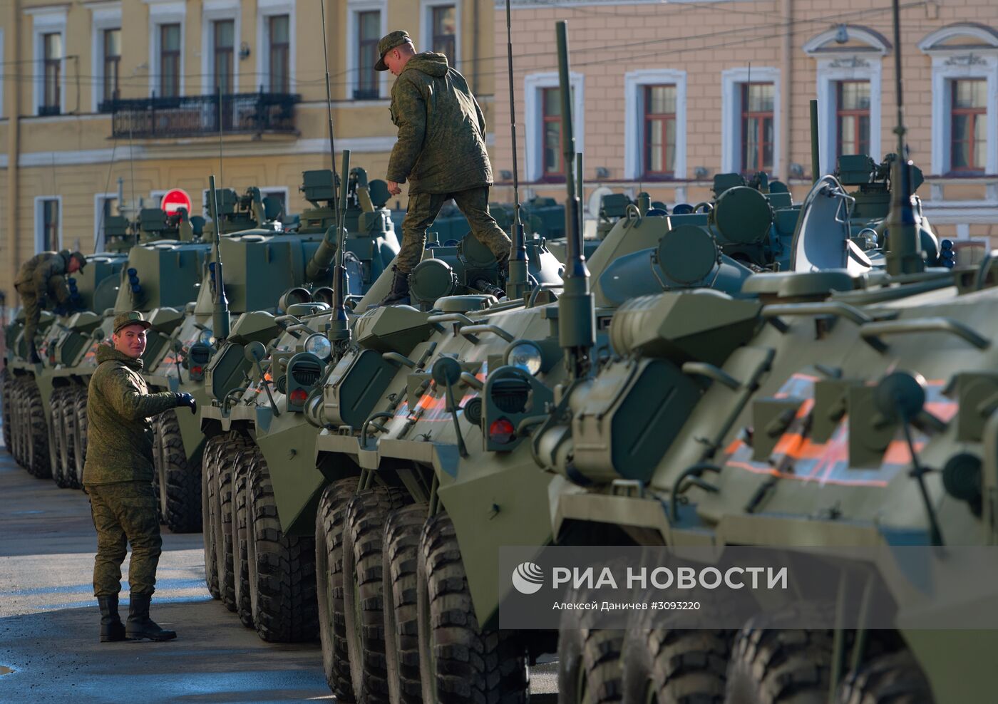 Генеральная репетиция парада Победы в Санкт-Петербурге