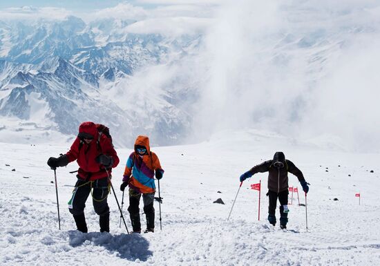 IX Международный Фестиваль экстремальных видов спорта Red Fox Elbrus Race