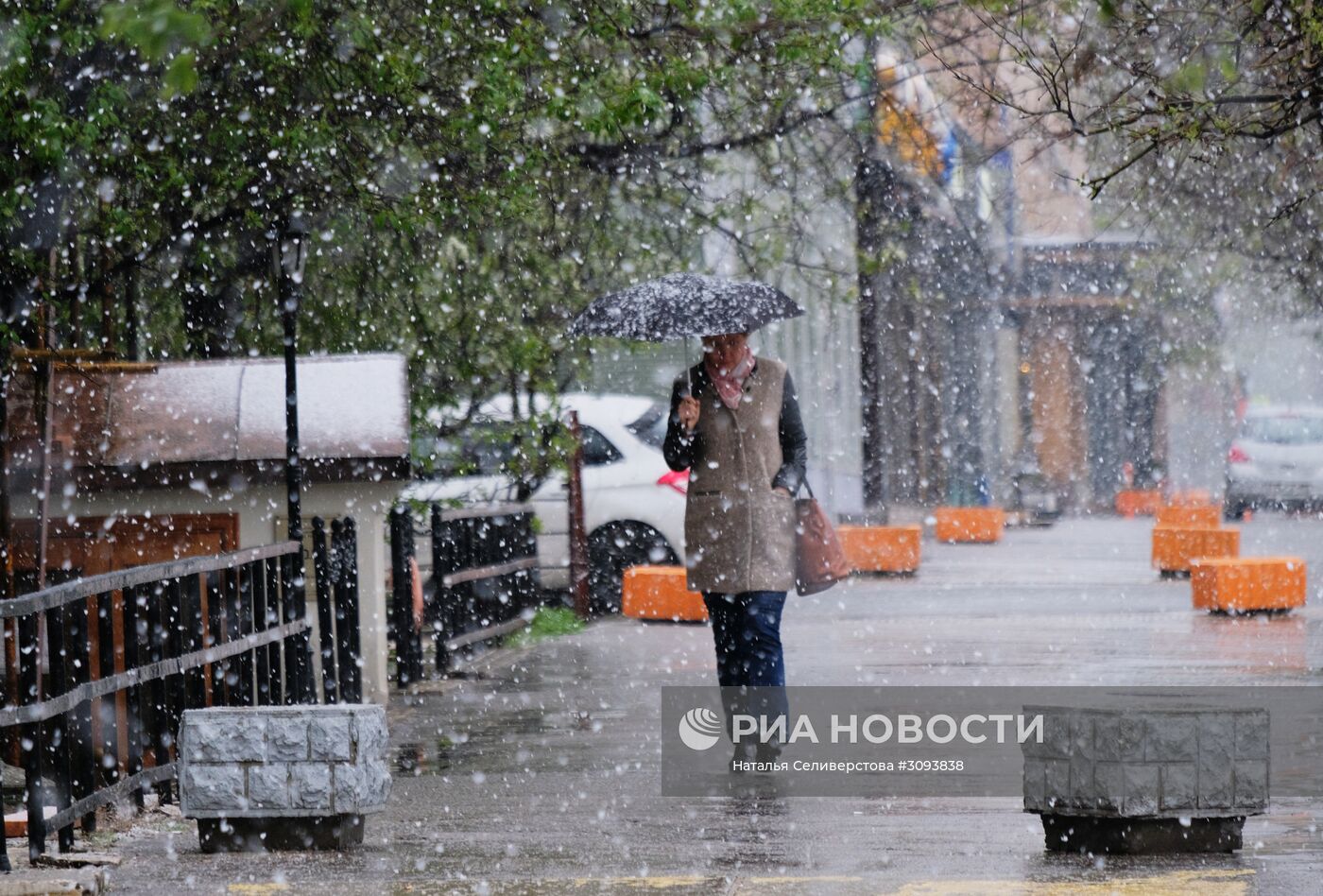 Майский снегопад в Москве