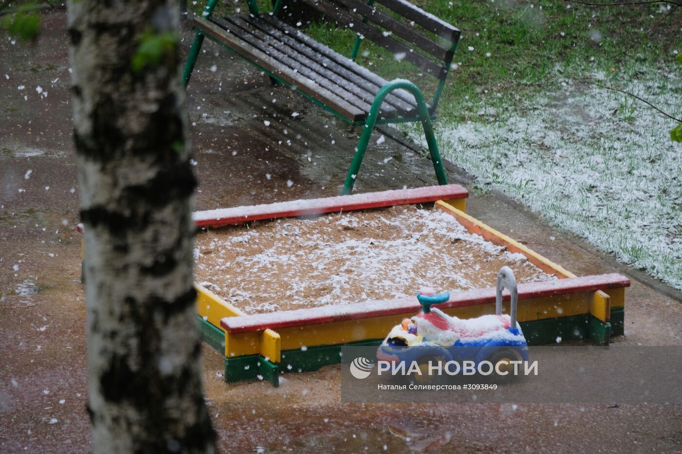 Майский снегопад в Москве