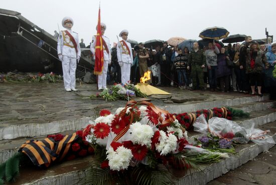 Акции памяти, посвященные Дню Победы, на Саур-Могиле в Донецкой области
