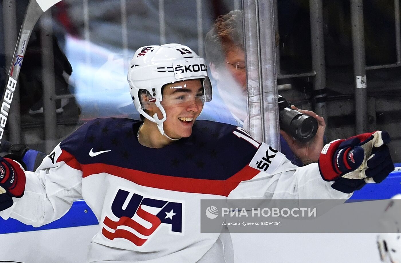 Хоккей. Чемпионат мира. Матч США - Швеция