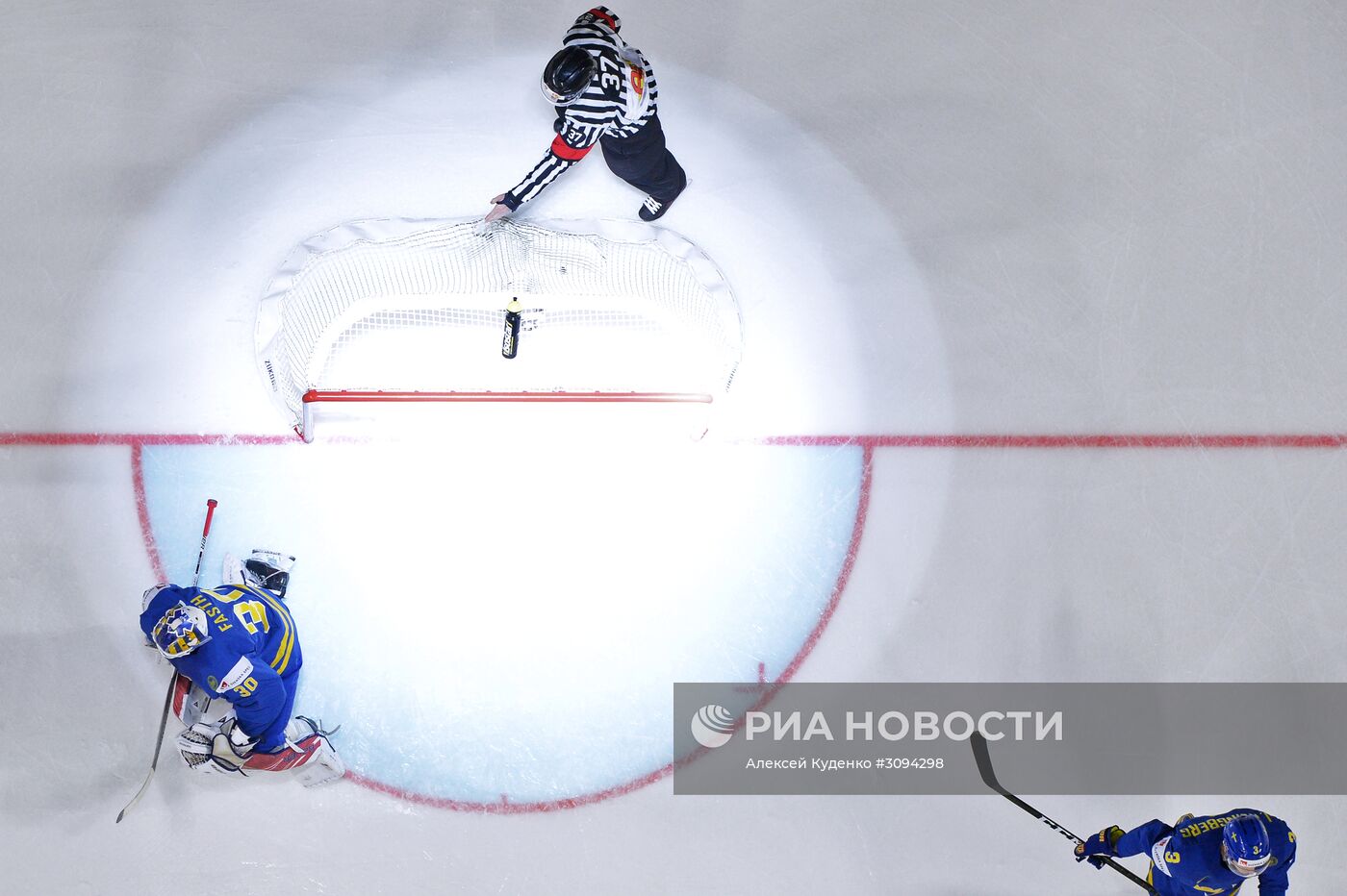 Хоккей. Чемпионат мира. Матч США - Швеция