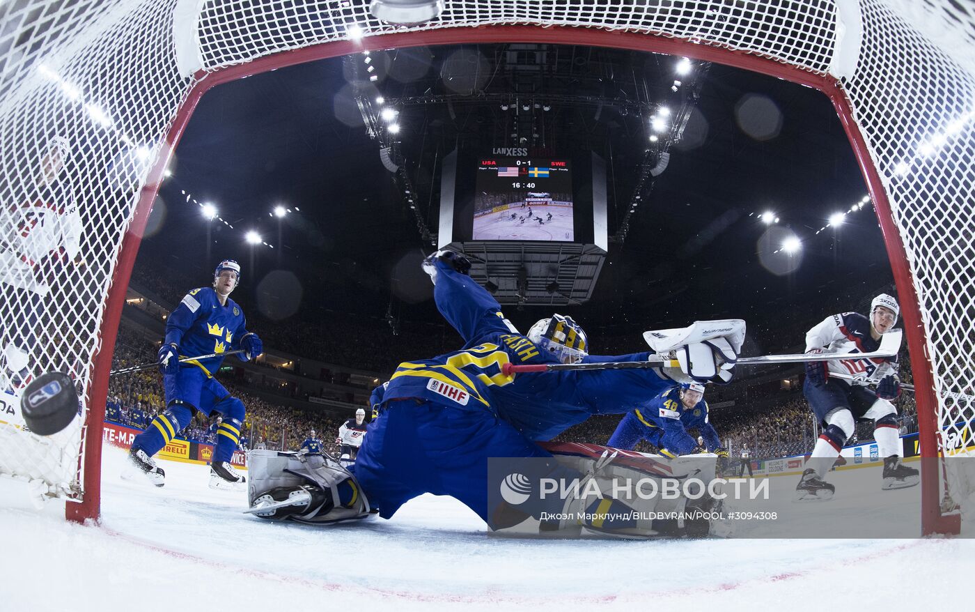 Хоккей. Чемпионат мира. Матч США - Швеция