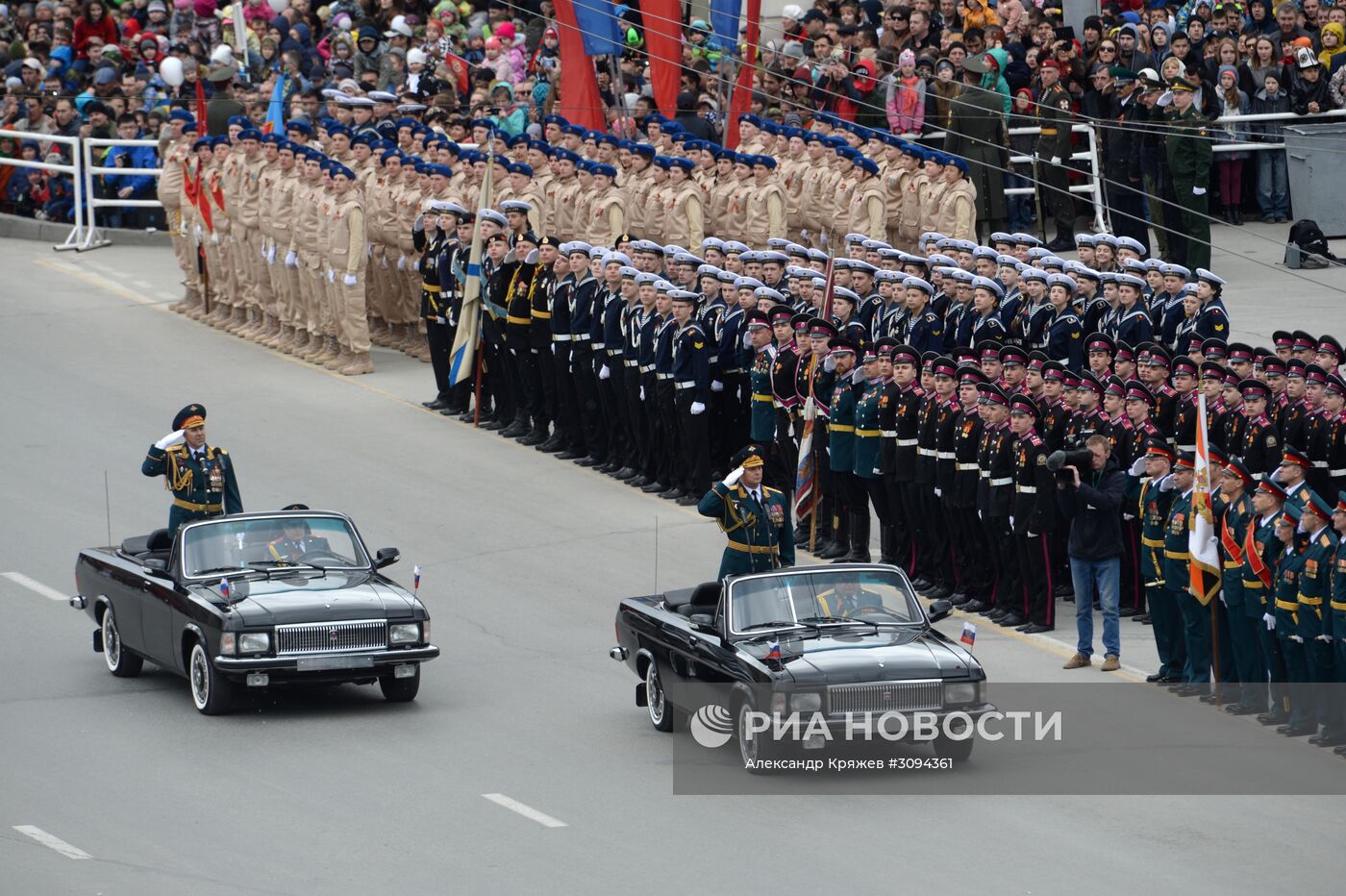 Военный парад, посвящённый 72-й годовщине Победы, в городах России