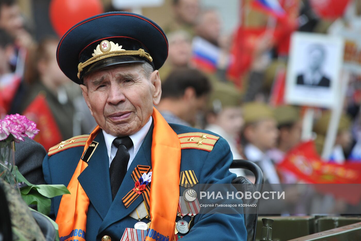 Военный парад, посвящённый 72-й годовщине Победы, в городах России