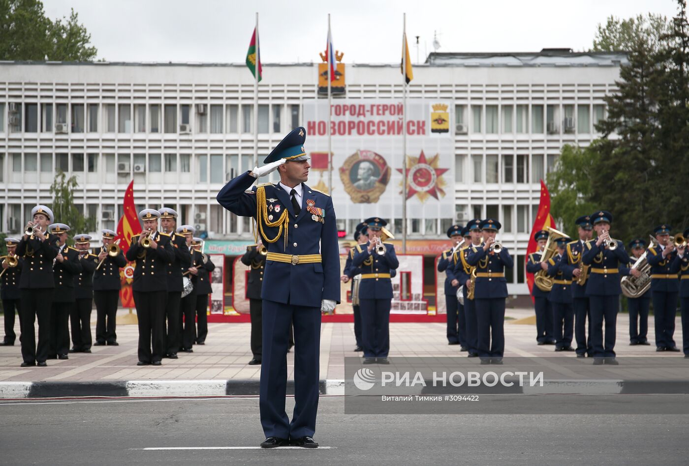 Военный парад, посвященный 72-й годовщине Победы, в городах России