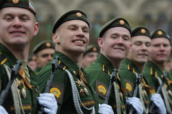 Военный парад, посвящённый 72-й годовщине Победы в ВОВ