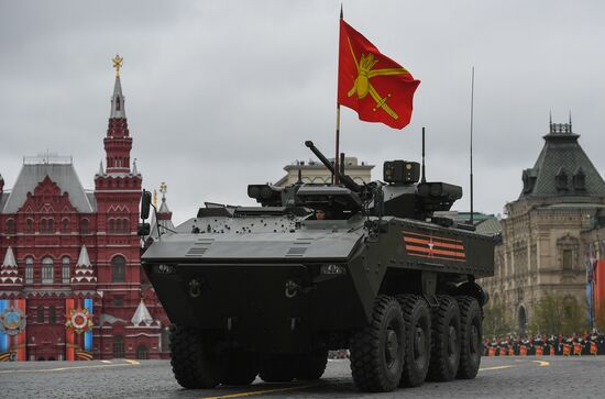 Военный парад, посвящённый 72-й годовщине Победы в ВОВ