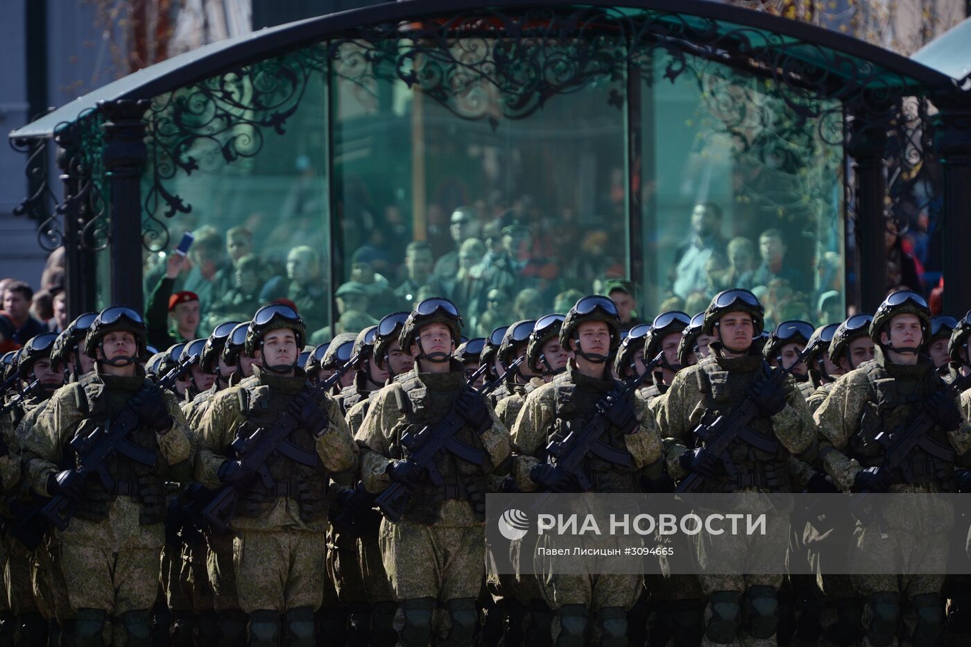 Военный парад, посвящённый 72-й годовщине Победы, в городах России