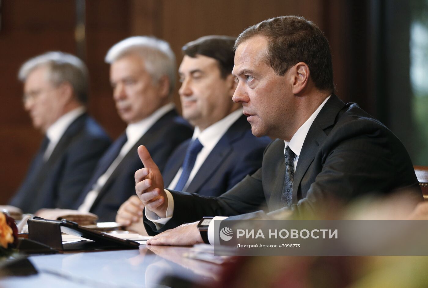 Премьер-министр РФ Дмитрий Медведев провел заседание попечительского совета "Фонда поддержки олимпийцев России"