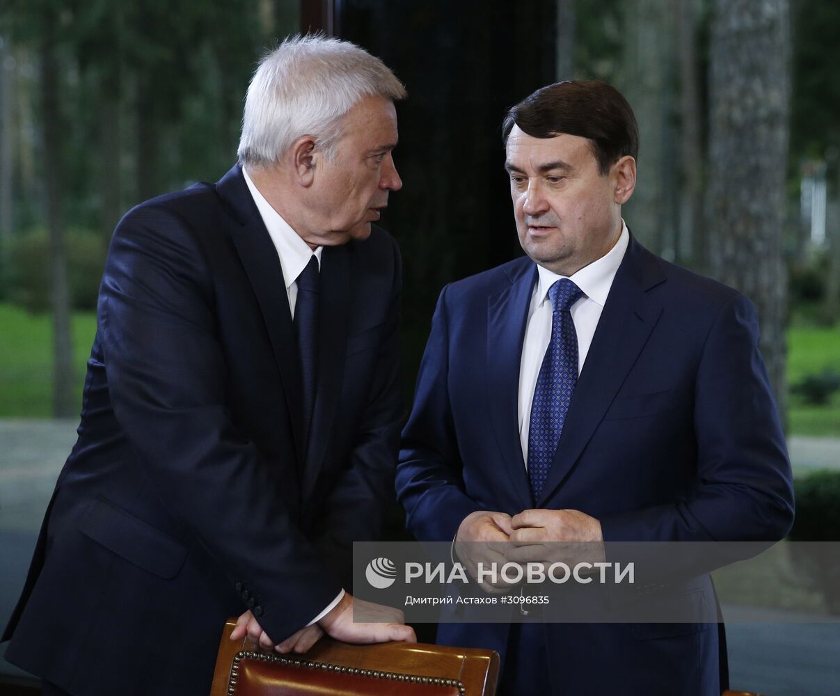 Премьер-министр РФ Дмитрий Медведев провел заседание попечительского совета "Фонда поддержки олимпийцев России"