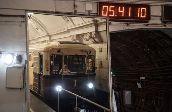 Парад поездов на Кольцевой линии Московского метрополитена