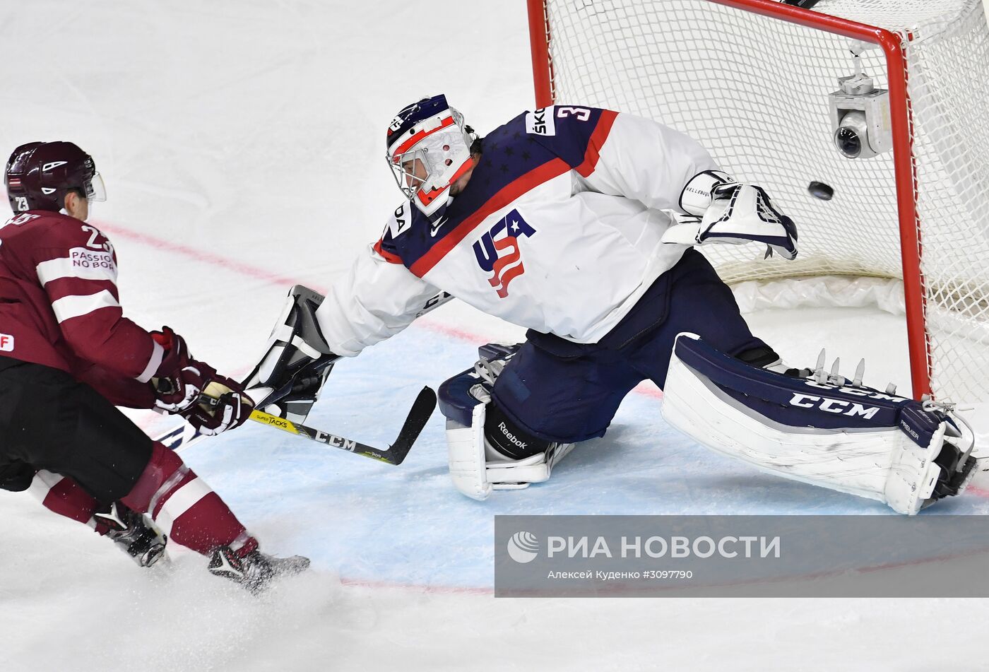 Хоккей. Чемпионат мира. Матч Латвия - США