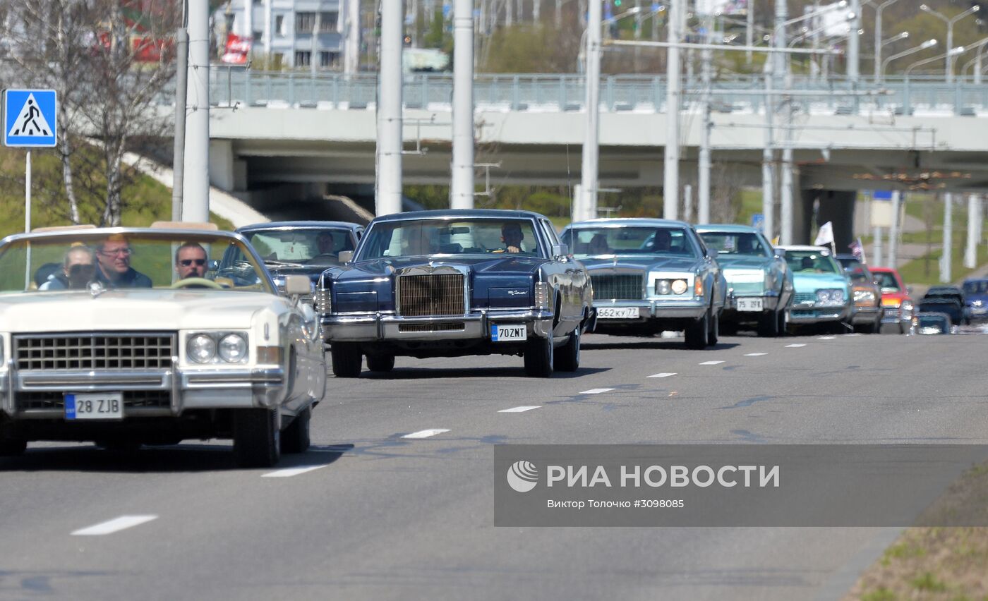 Праздничный парад ретро-автомобилей в Минске