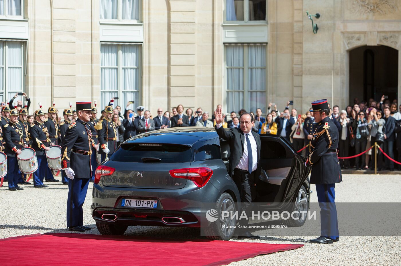 Инаугурация избранного президента Франции Э. Макрона