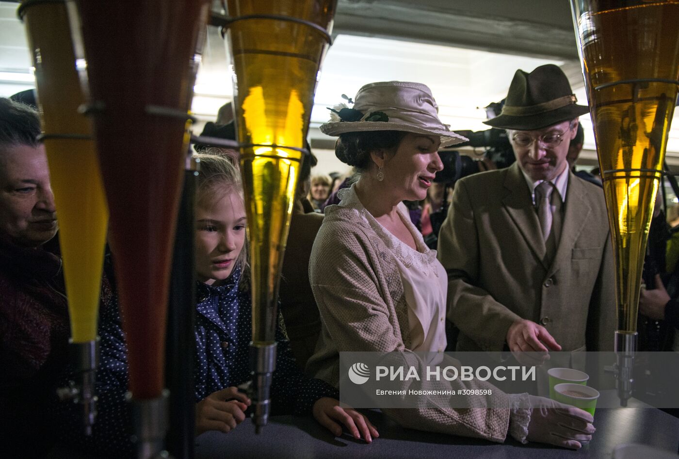 Историческая реконструкция дня открытия Московского метрополитена