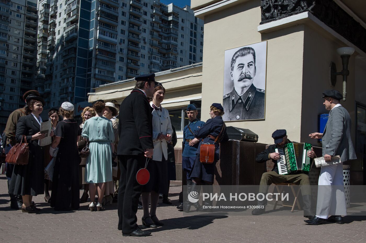 Историческая реконструкция дня открытия Московского метрополитена