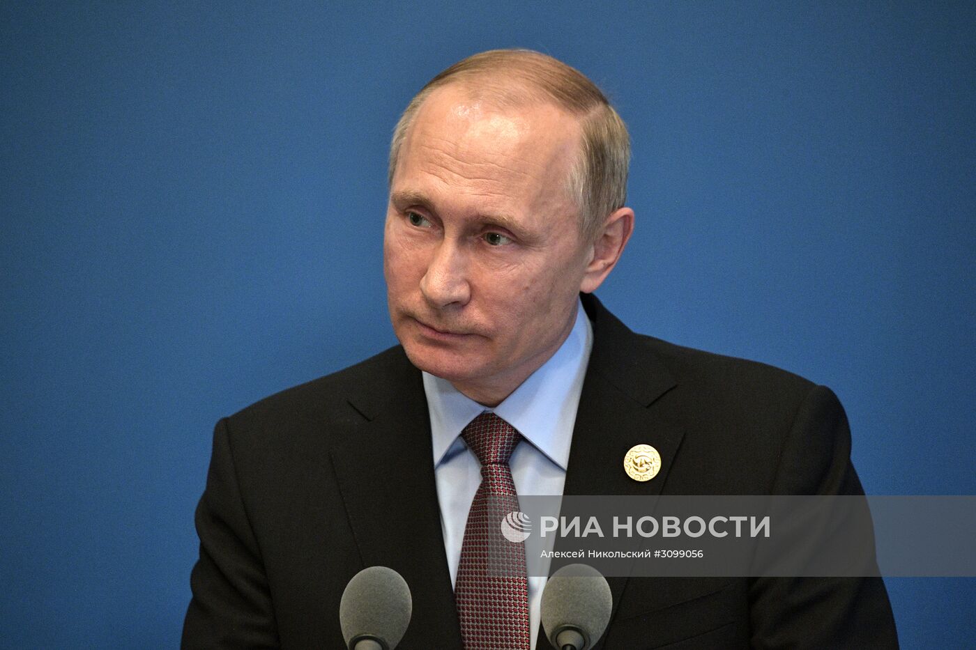 Рабочая поездка президента РФ В. Путина в Китай. День второй