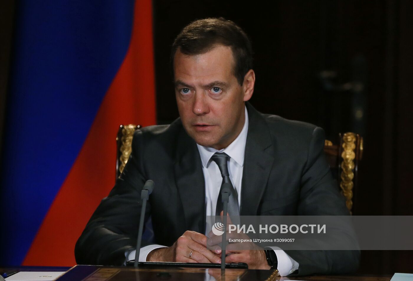 Премьер-министр РФ Дмитрий Медведев провел совещание с вице-премьерами РФ