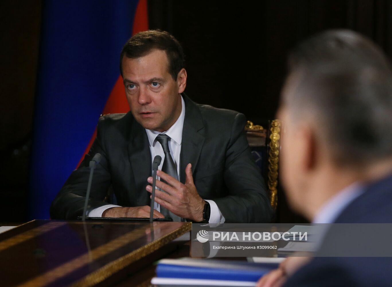 Премьер-министр РФ Дмитрий Медведев провел совещание с вице-премьерами РФ