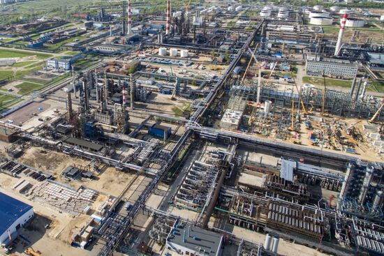 Московский НПЗ остановил прием нефти из-за нештатной ситуации