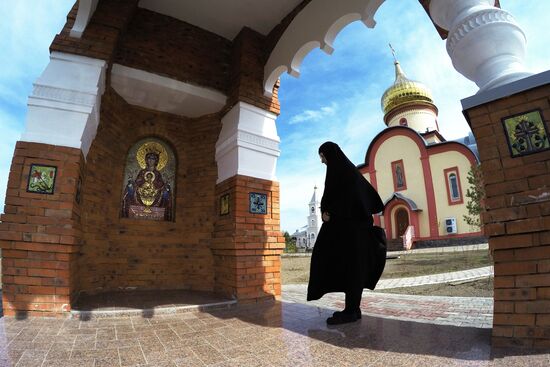 Женский монастырь во имя апостолов Петра и Павла в Хабаровском крае