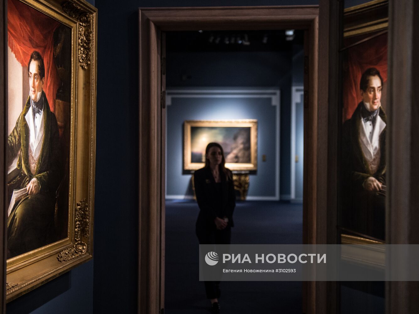 Показ выставки шедевров из частных коллекций "История в лицах"