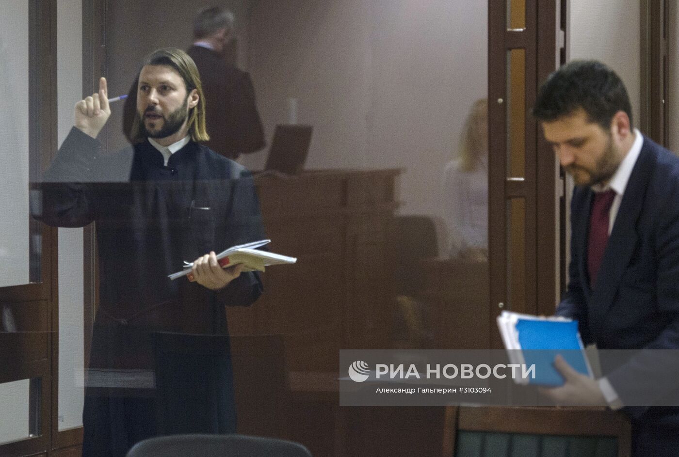 Заседание суда по делу обвиняемого в педофилии священника Глеба Грозовского в Санкт-Петербурге