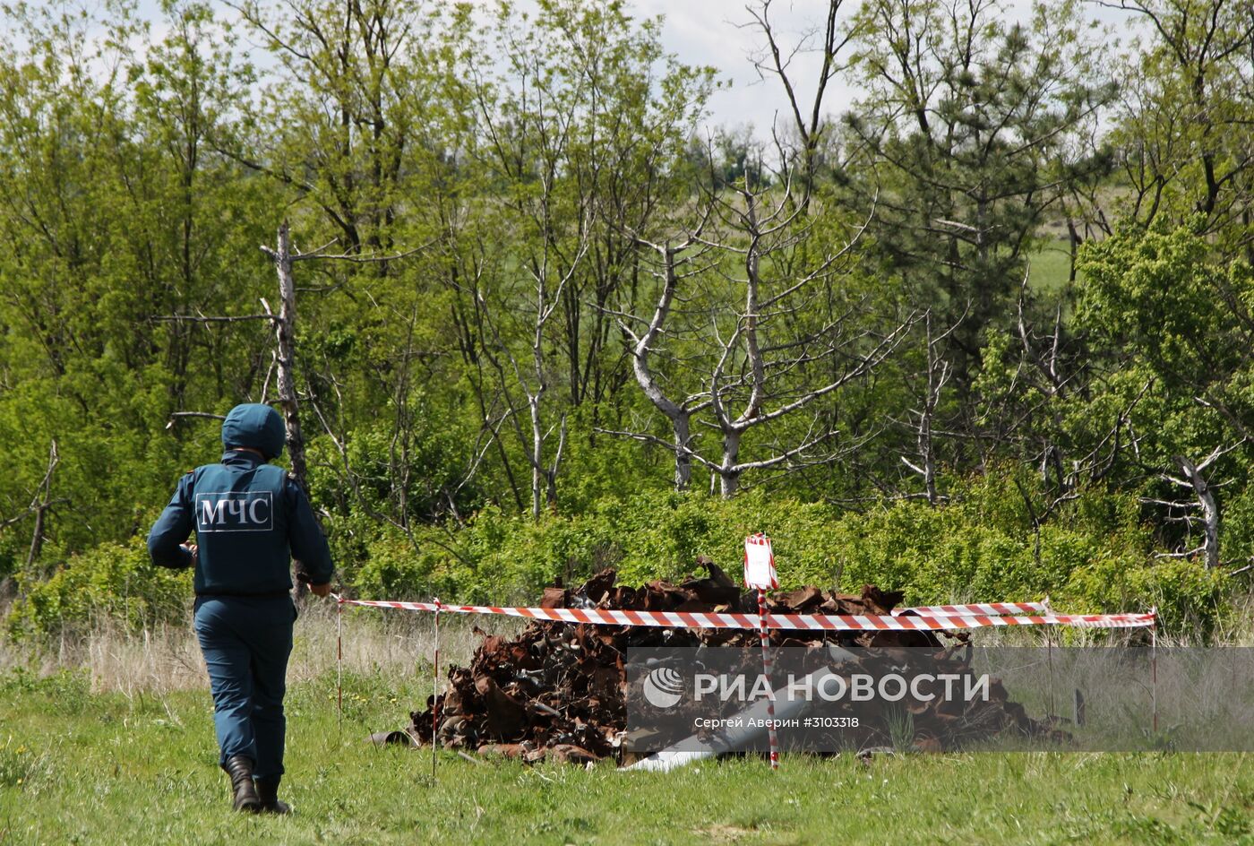 МЧС ДНР провело разминирование территории с. Солнцево в Донецкой области