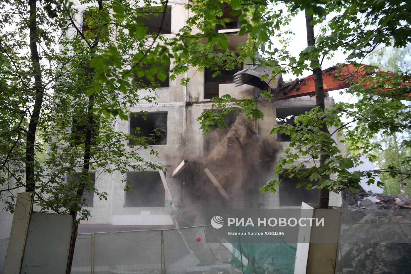 Выселенные пятиэтажные дома в Москве